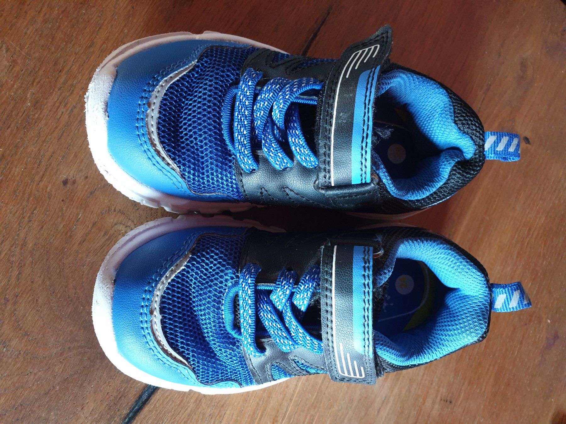 Scarpe per ragazzi: Turnschuhe grösse 24 – Usato da Reutigen venduto da Easy0807 1