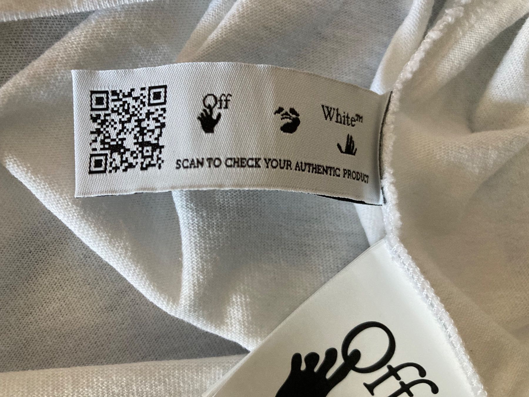 Off-White T-shirt: Off-White · Sprayed Caravaggio · White · L – Usato da Monthey venduto da la_hora_cero 6