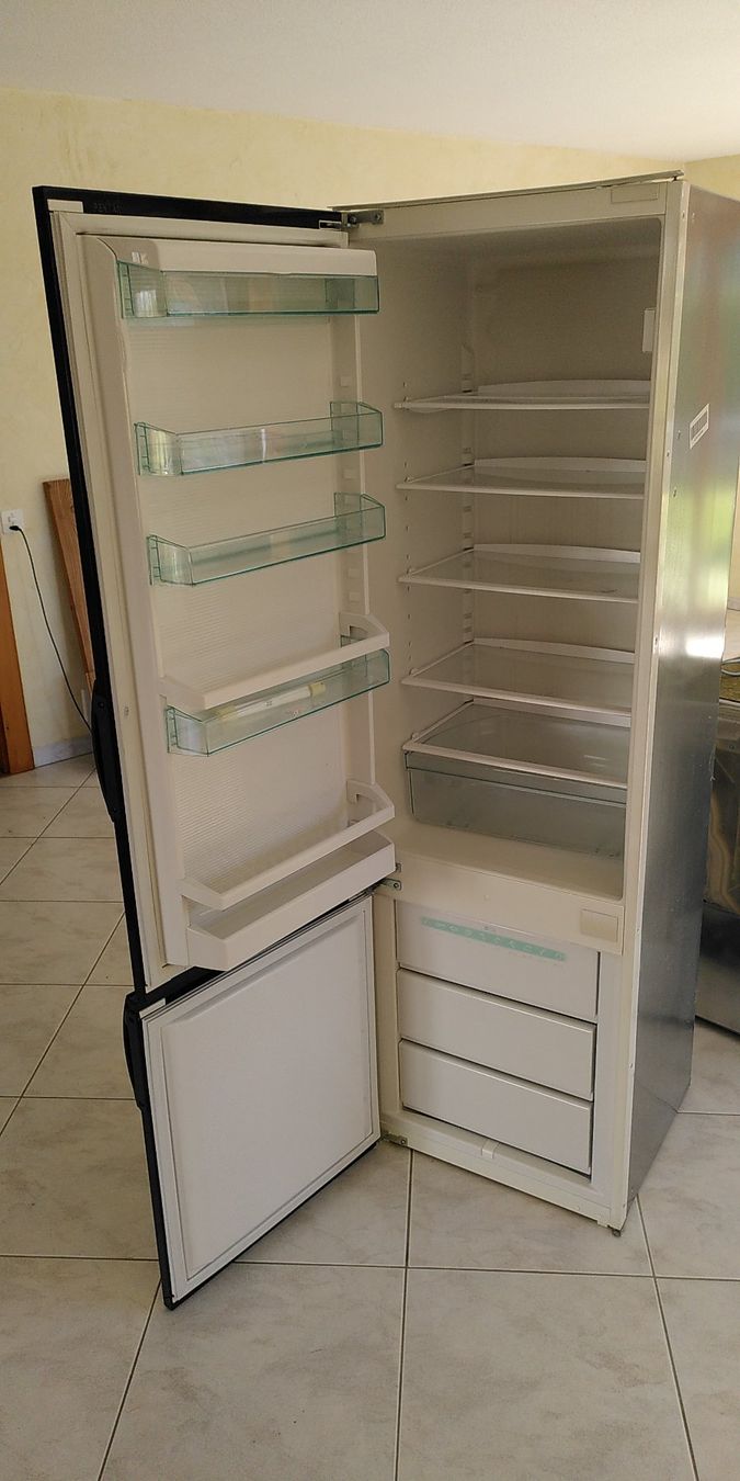Electrolux Frigoriferi: Frigo/Congélateur Electrolux a encastrer – Usato da Nax venduto da Heinanken