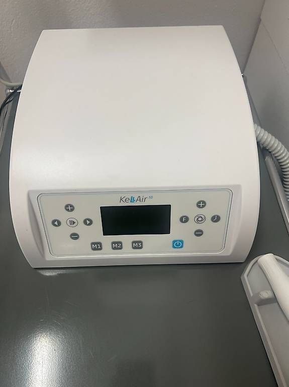 Manicure: Fusspflegerät Keller AIR 30 wenig gebraucht – Usato da Biel/Bienne venduto da Sec-hand-Biel