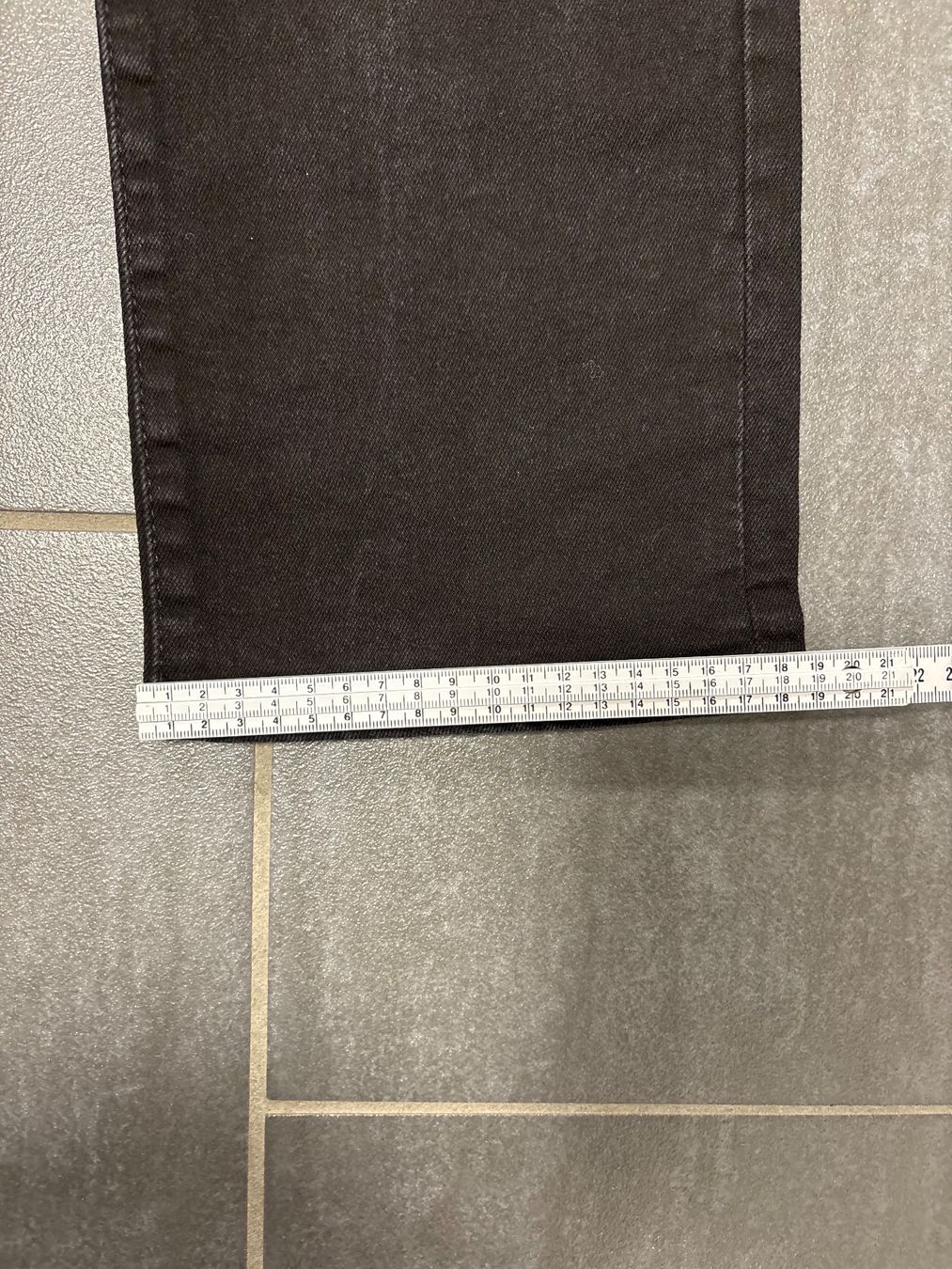 H&M Jeans: H&M Regular Fit Jeans 33/32 – Nuovo (secondo la descrizione) da Rümlang venduto da svent 8
