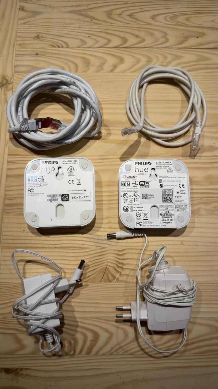 Philips Hubs & Switches: Philips Hue Bridge Version 2 – Gebraucht aus Maladers von simsalabim1979 1