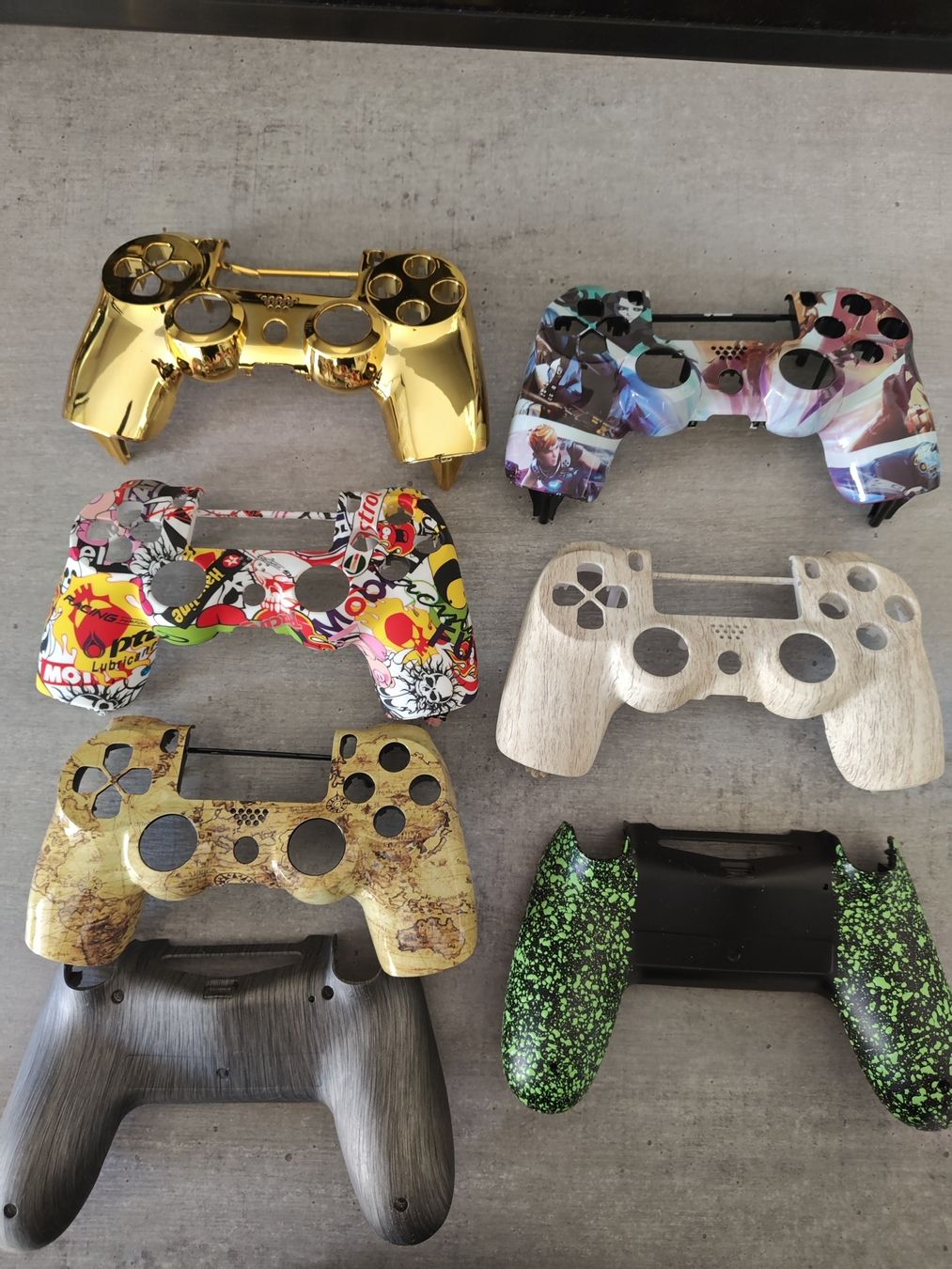 Sony Custodie protettive: 7 Controller Hüllen für PS4 verschiedene Designs – Nuovo (secondo la descrizione) da Sargans venduto da ver_ncy5