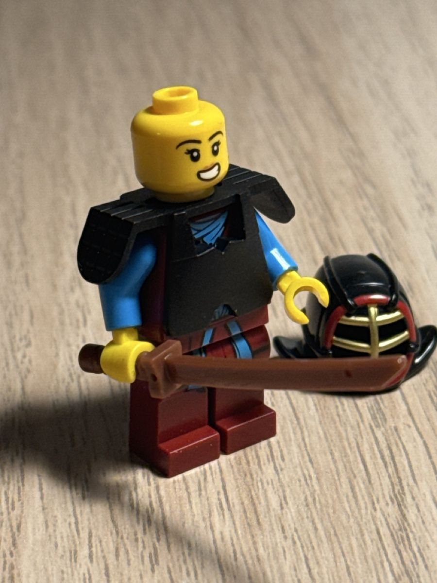 Lego Statuette: Lego Minifigur Kendo Kämpferin – Usato da Neuhausen am Rheinfall venduto da mic_m9bp 1