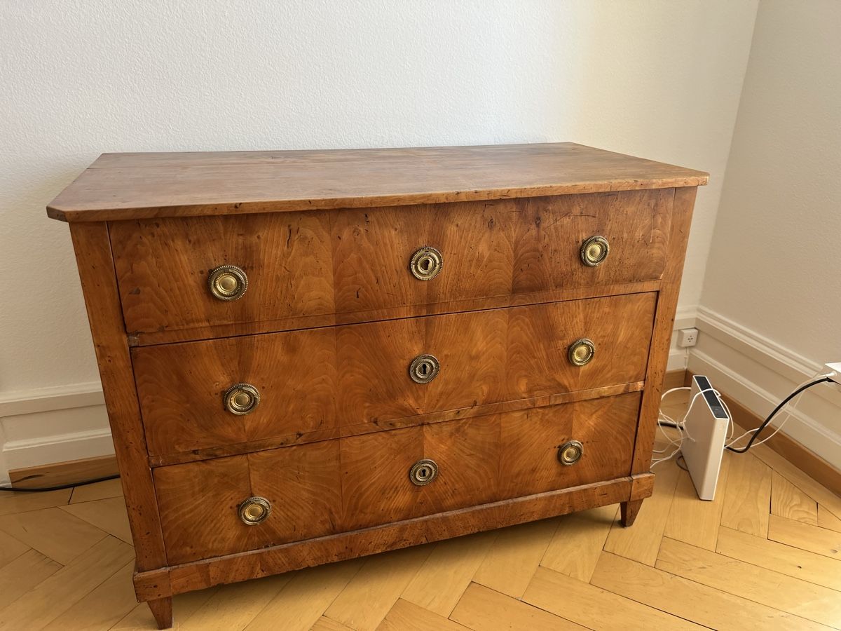 Kommoden: Antik Kommode aus Holz massiv – Gebraucht aus Zürich von pil_6gbb 3