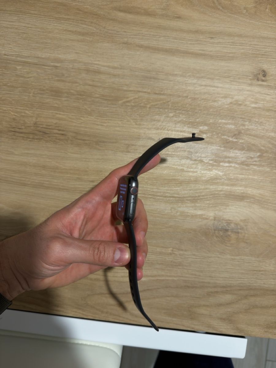 Apple Smartwatch: Apple Watch Series 4 44mm Nero – Usato da Stabio venduto da noe_5lnx 5