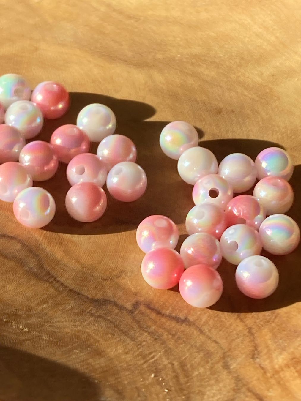 Perle (finte): Über 100 Acrylperlen pink / 6MM / neu – Nuovo e nell'imballaggio originale da Bremgarten AG venduto da Eurotiz 2