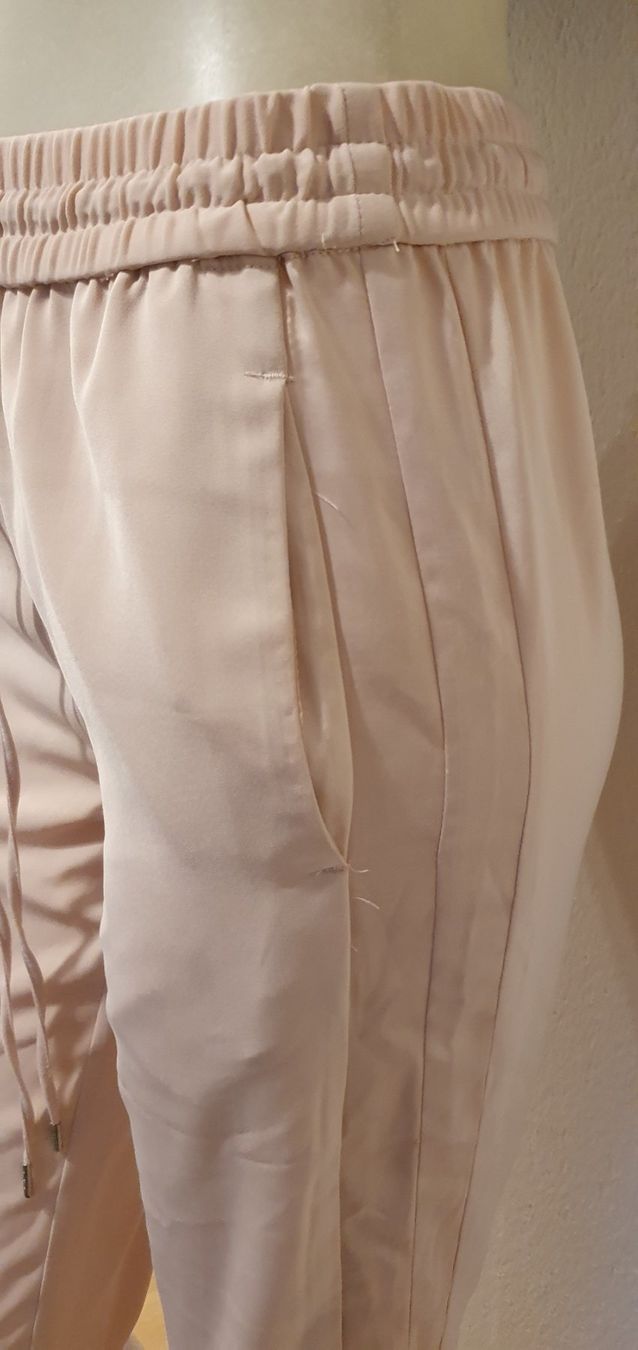 H&M Pantaloni: H&M Hose gr36 – Usato da Niederbipp venduto da fashionfuchs 2