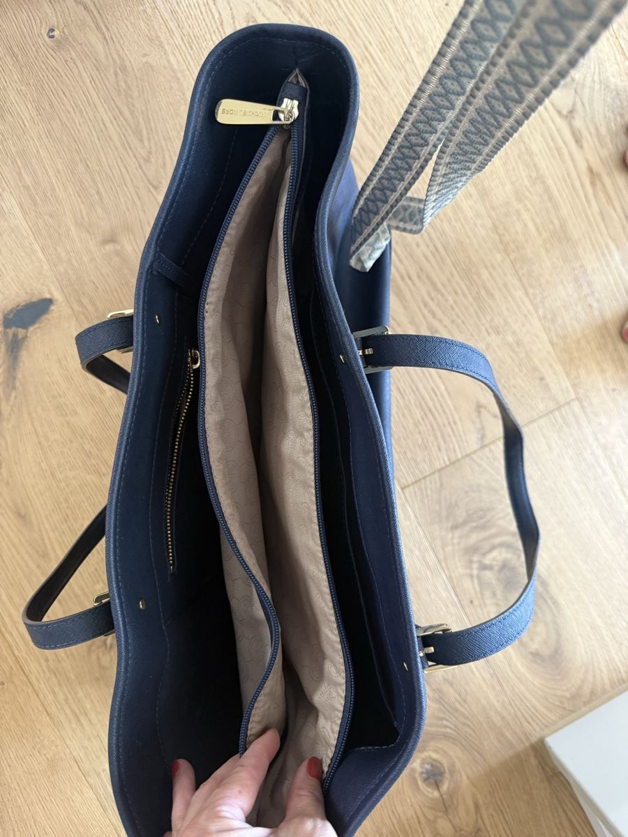 Michael Kors Borse da donna: Michael Kors Tasche Tote dunkelblau  – Usato da Weggis venduto da Moitie-Moitie 4