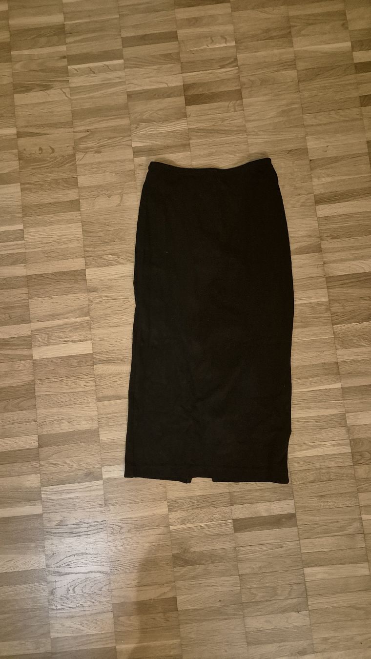 Gonne: Schwarzer eleganter Midirock mit Schlitz Gr. 32 – Usato da Schaan venduto da lulu_xx