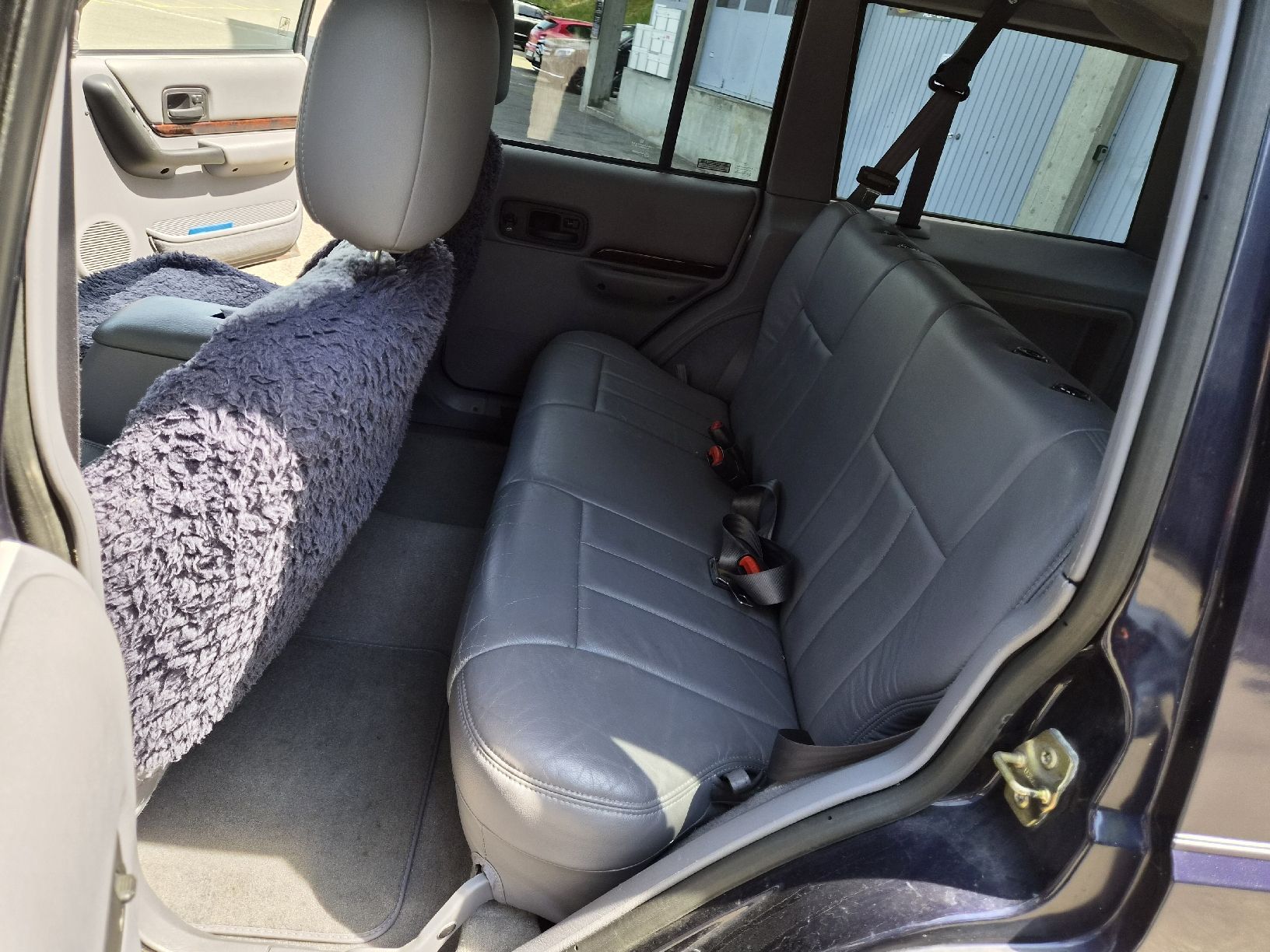 Jeep Autos: JEEP  CHEROKEE  4.0 L – D'occasion à St. Gallen par kratzki01 5