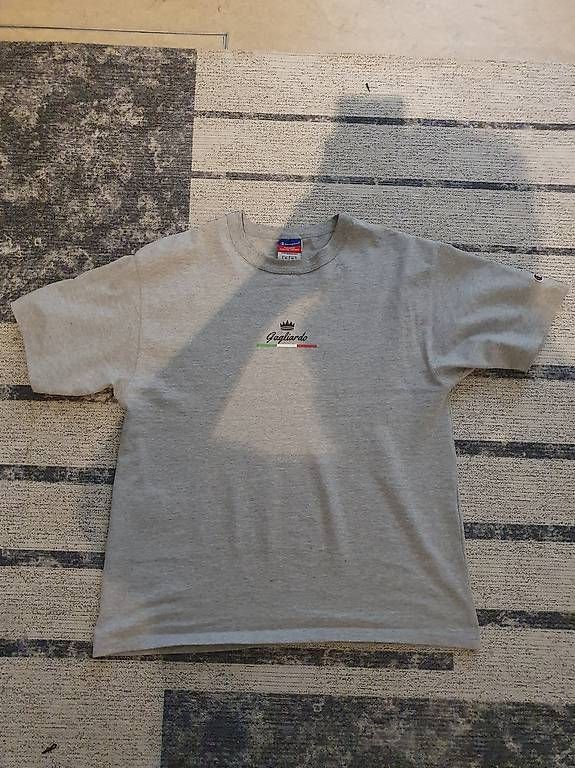 T-shirts: Champion T-Shirt speziell – D'occasion à Dottikon par damianolucia98 1