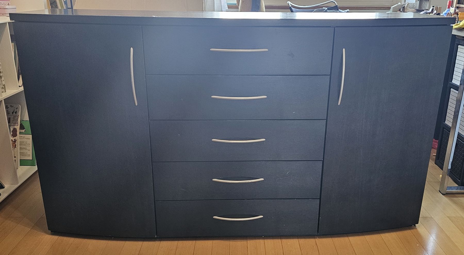 Commodes: Sideboard / Kommode schwarz mit 5 Schubladen und 2 Türen – D'occasion à Basel par Mazzo84