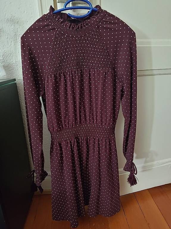 Kleider: Robe taille 34 – Gebraucht aus Lausanne von Auree_D