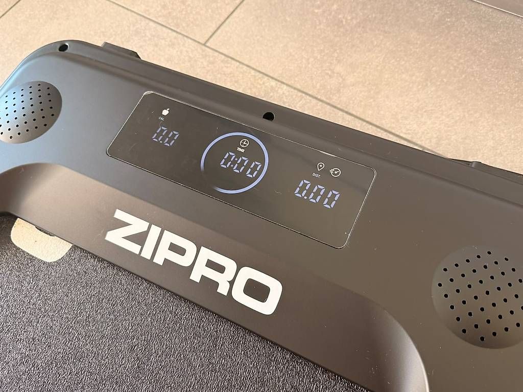 Macchine per carico, silaggio e trasporto: Tapis de course - Zipro Yougo – Nuovo e nell'imballaggio originale da Morges venduto da Melanie06s 2