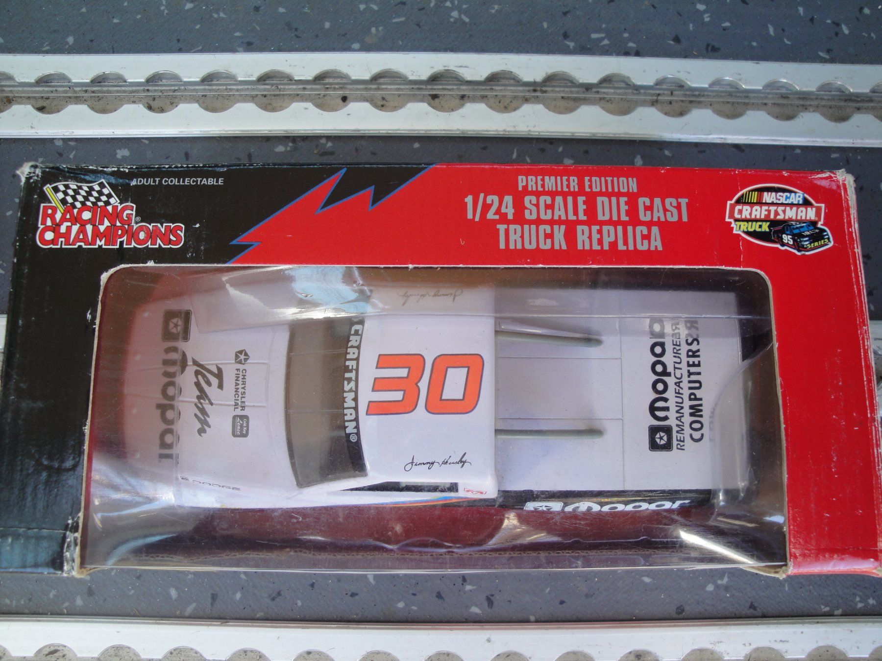 Nascar Modellautos: Dodge Pic Up NASCAR 1: 24 – Neu (gemäss Beschreibung) aus Zürich von Crocuda 1