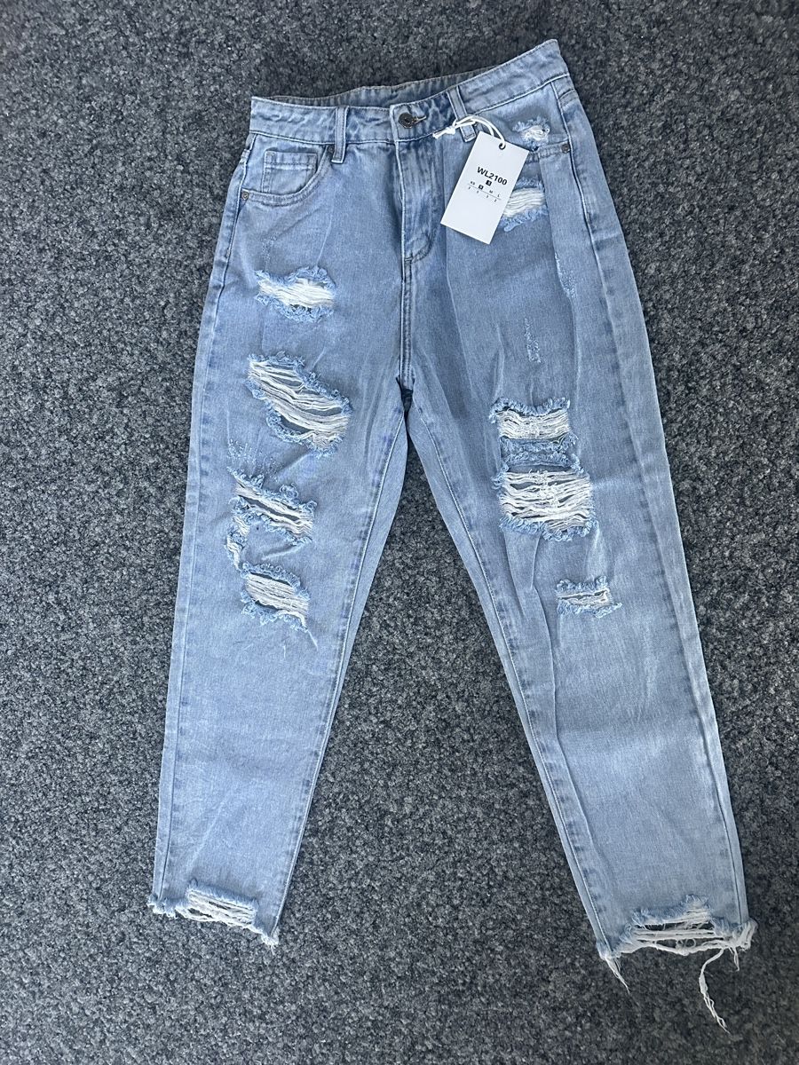 Jeans: High waist Jeans – Neu und originalverpackt aus Frutigen von kat_658p 1