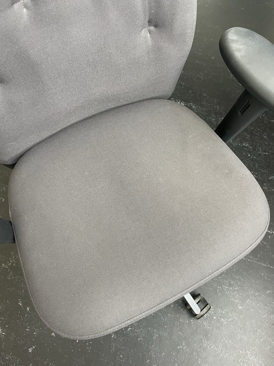 Vitra Stühle: Vitra ID Bürostuhl – Gebraucht aus Basel von Alenamaria 5
