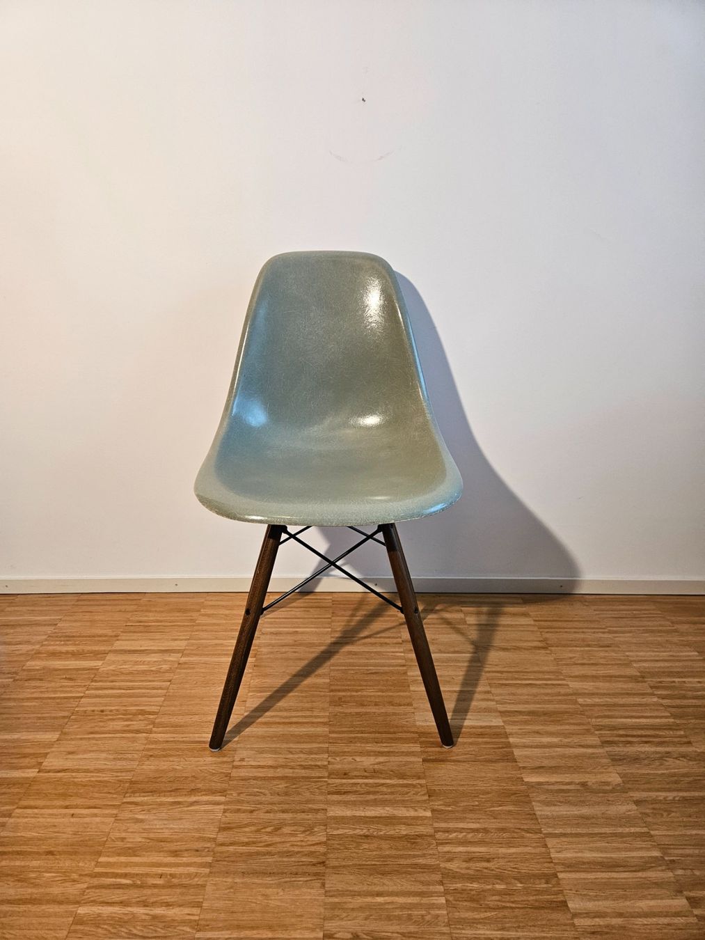 Herman Miller Sedie: Fiberglas: Eames / Herman Miller / Vitra – Usato da Zürich venduto da Lukasz