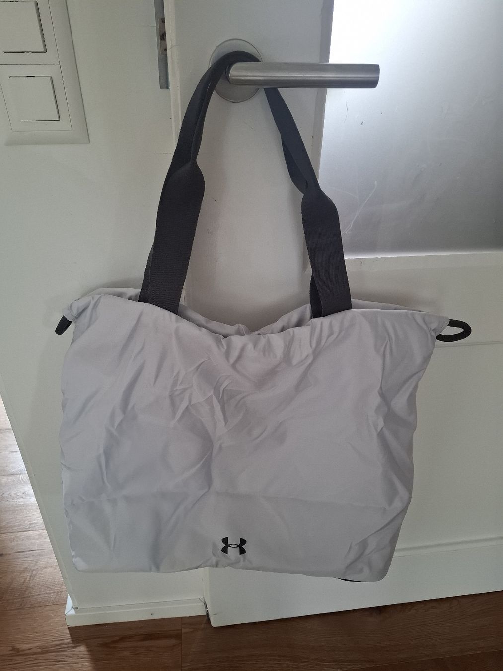 Under Armour Borse da donna: Sporttasche von "Under Armour" – Nuovo (secondo la descrizione) da Allschwil venduto da nicki1803 1