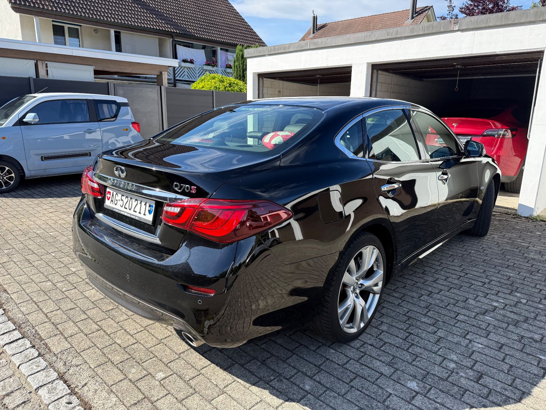 Infiniti Automobili: Infiniti Q70 Sport Tech 2.2d – Usato da Rietheim venduto da 0815anno 2