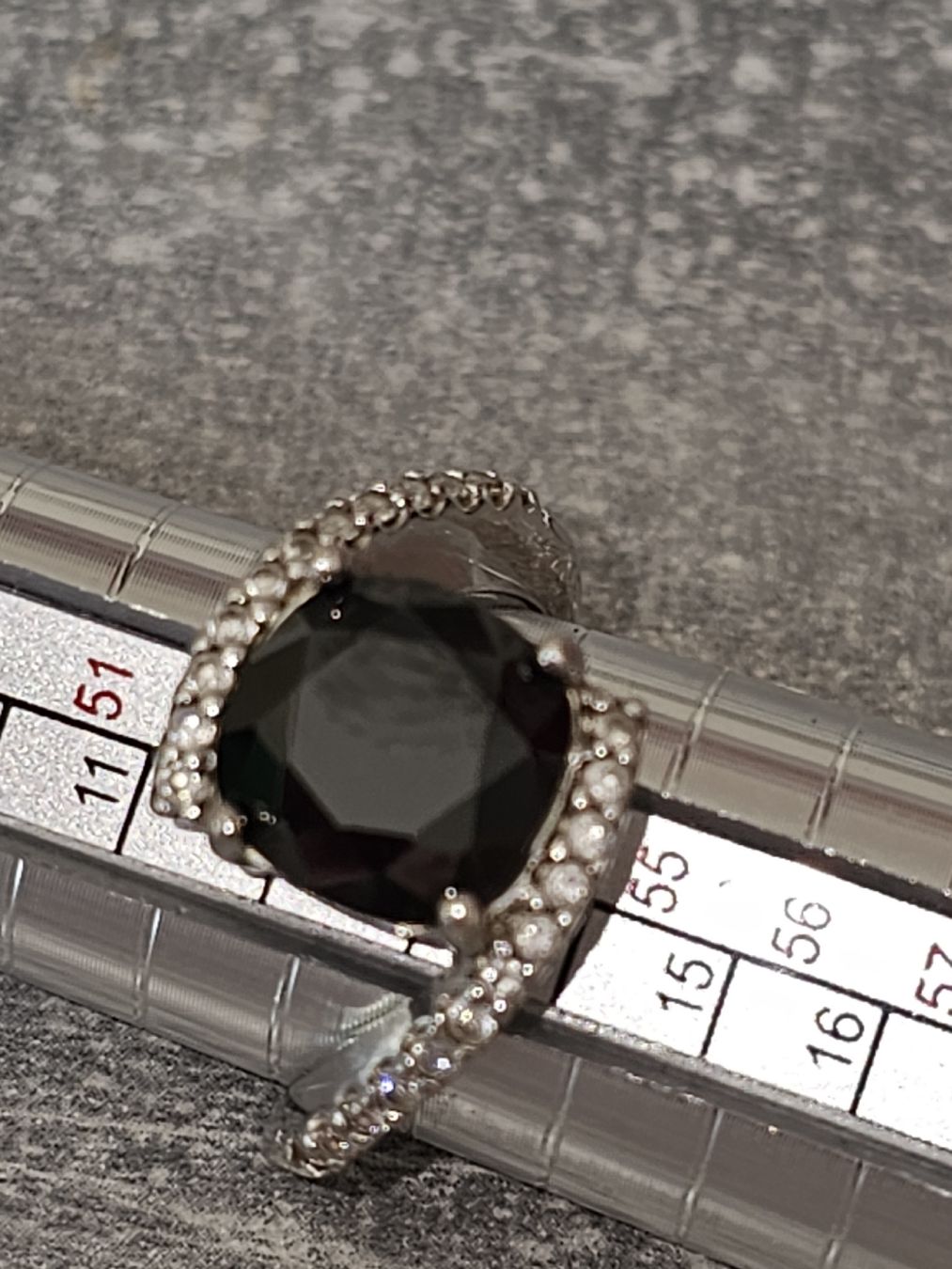Anelli: Elegante Ring mit schwarzem Stein, Grösse 55, silber 925 – Usato da Herzogenbuchsee venduto da tgi_rln7 1