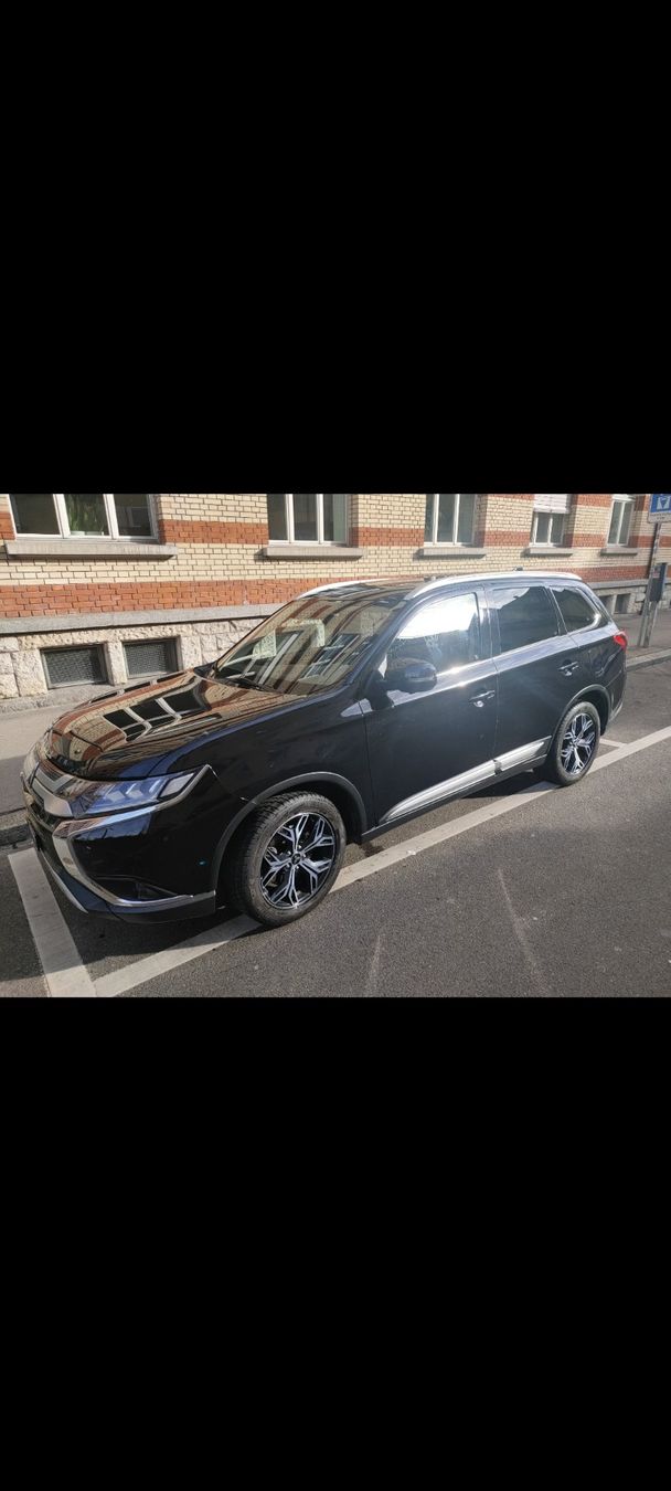 Mitsubishi Autos: Mitsubishi Outlander Diamond Benzin Version - Leder/1. Hand – Gebraucht aus Uitikon Waldegg von tiger00999