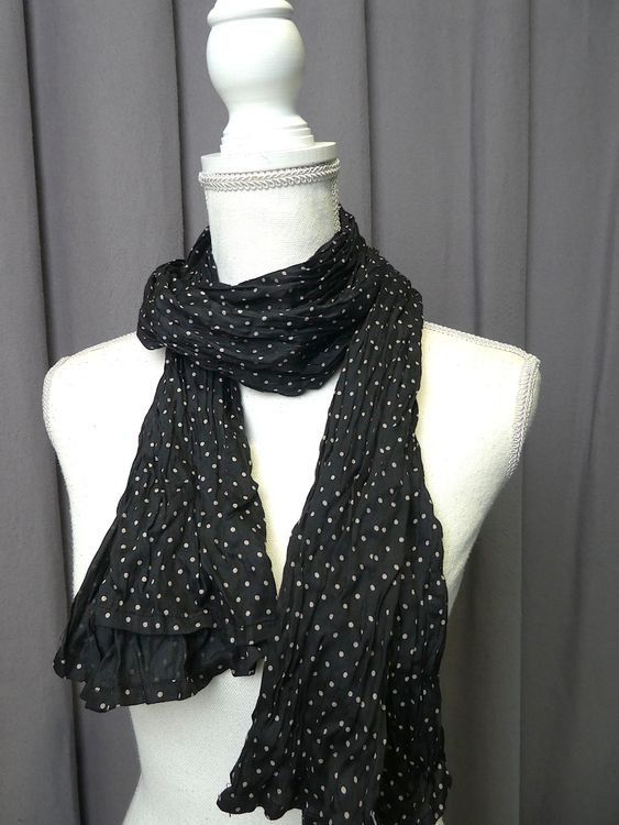 Comma Foulard & Sciarpe: Schal von Comma schwarz mit Punkten – Usato da Sutz venduto da Dalilea 1