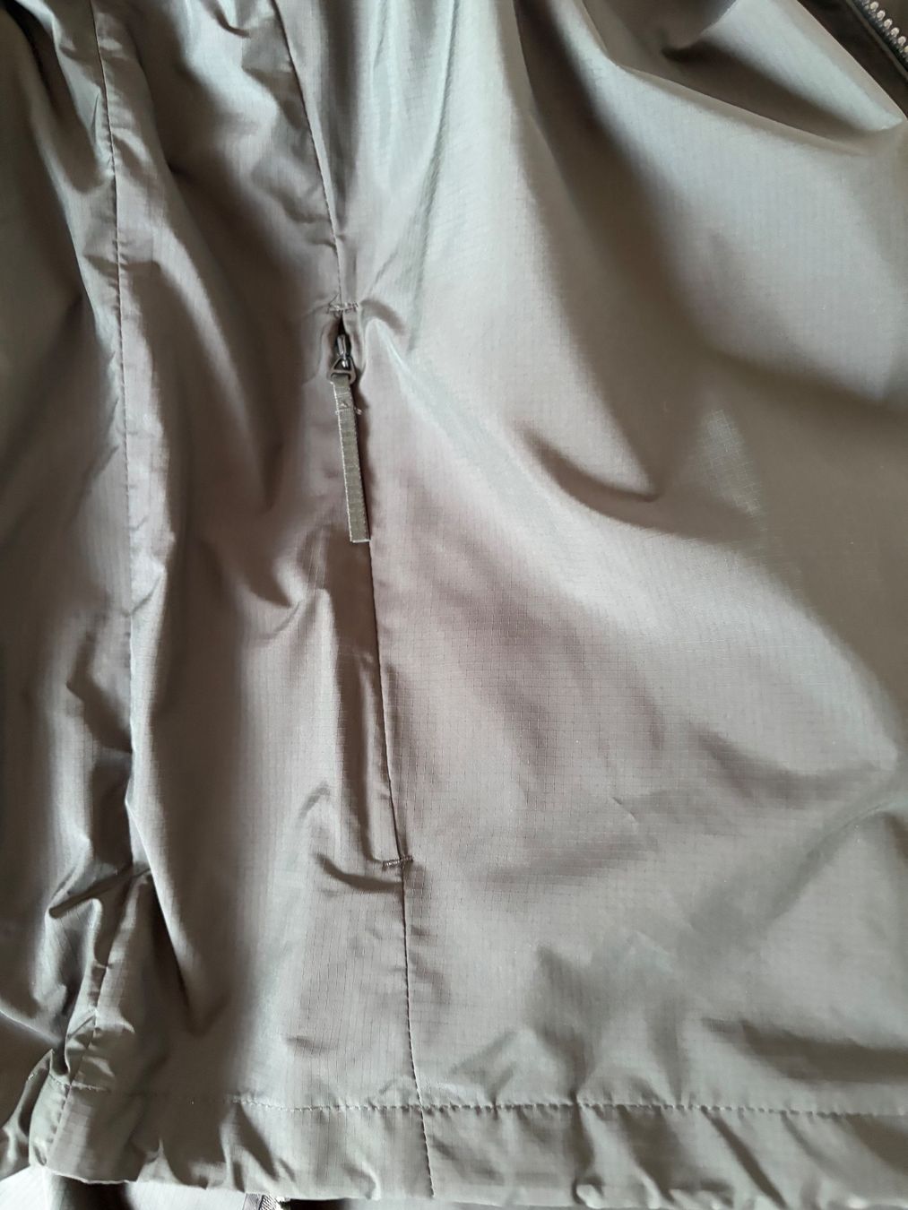 Uniqlo Jacken: Uniqlo light jacket – Neu (gemäss Beschreibung) aus Münchenstein von ArleneLM 5