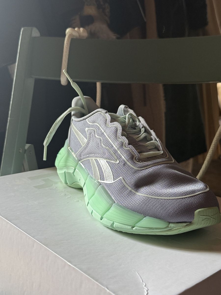 Reebok Scarpe da uomo: Reebok x Victoria Beckham Trainers – Nuovo e nell'imballaggio originale da Montreux venduto da Yss_Boutiqu3 3