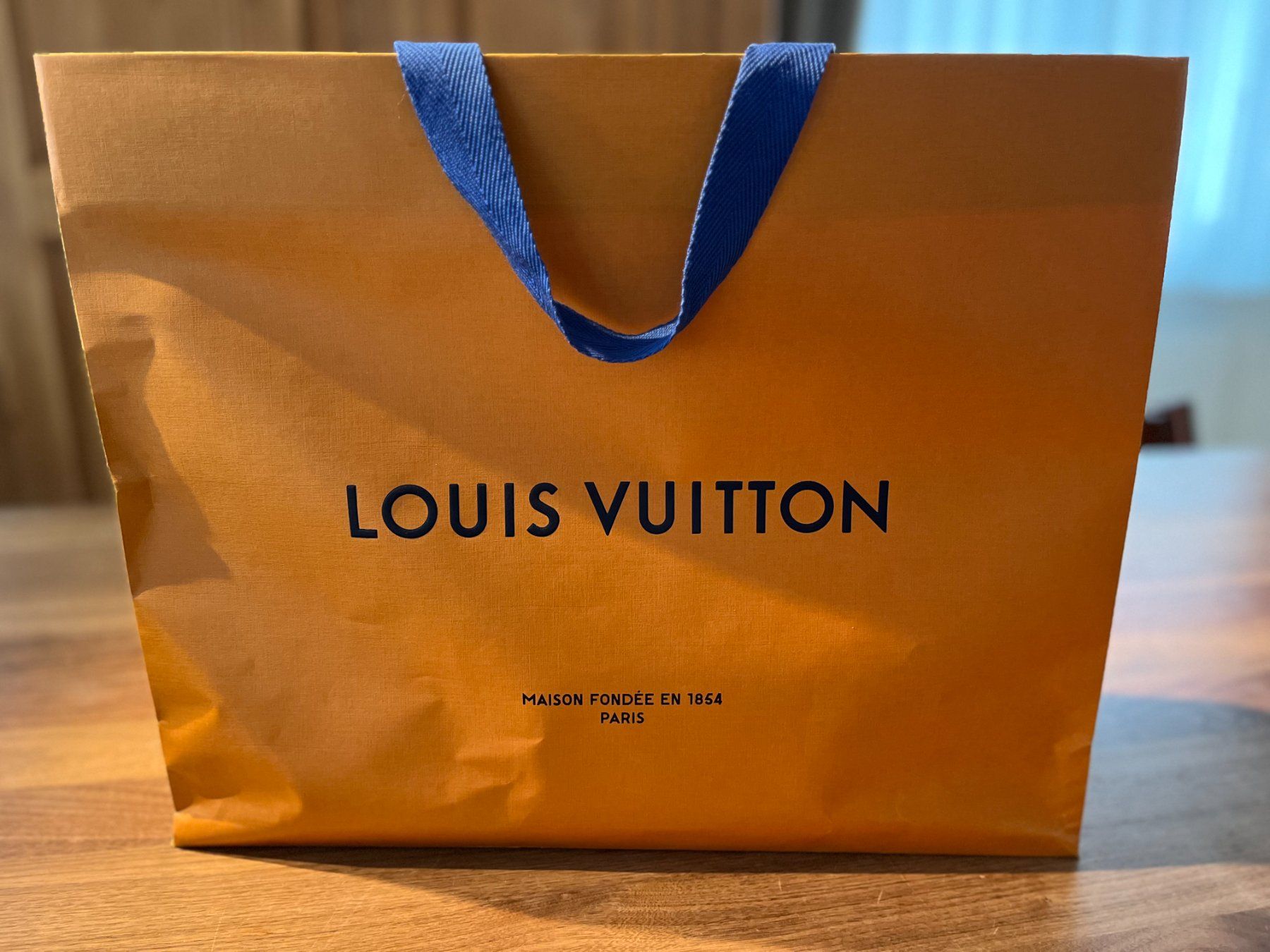 Louis Vuitton Taschen für Damen: Louis Vuitton - Tivoli – Neu (gemäss Beschreibung) aus Tenniken von  6