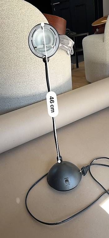 Lampen: Schwarze Tischleuchte mit flexiblen Arm – Gebraucht aus Chur von van_6qs7 1
