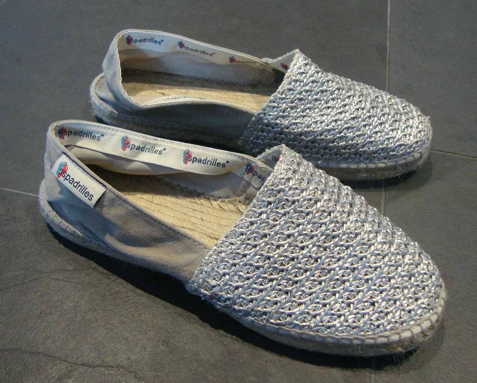 Damenschuhe: ++ original ESPADRILLES ++ beige / silber ++ Gr. 40 ++ – Gebraucht aus Chur von aladin_04