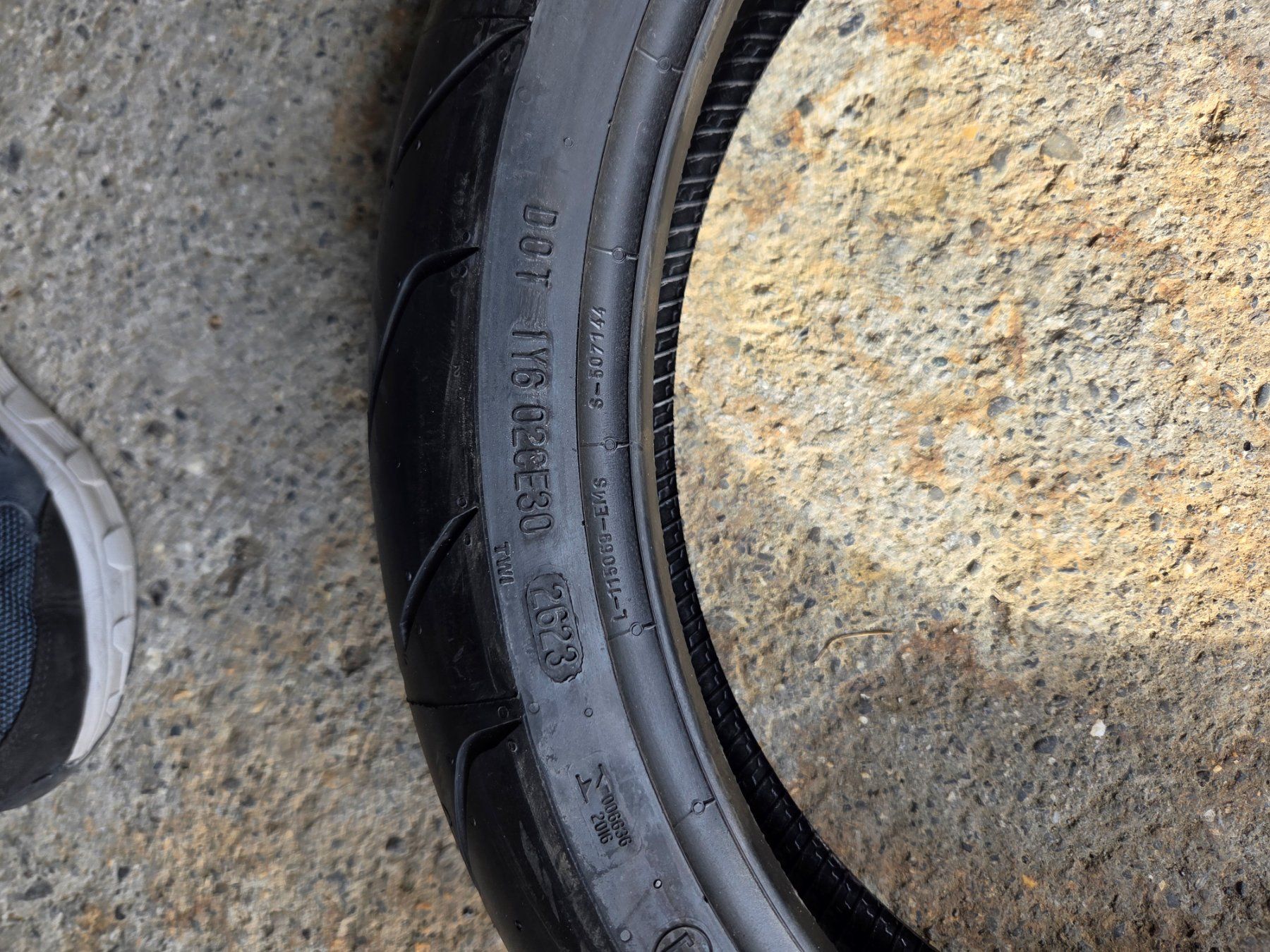 Continental Pneus & Kompletträder: Motorradreifen Continental Contiroad – Neu (gemäss Beschreibung) aus Reichenbach i.K. von Phil_k87 2