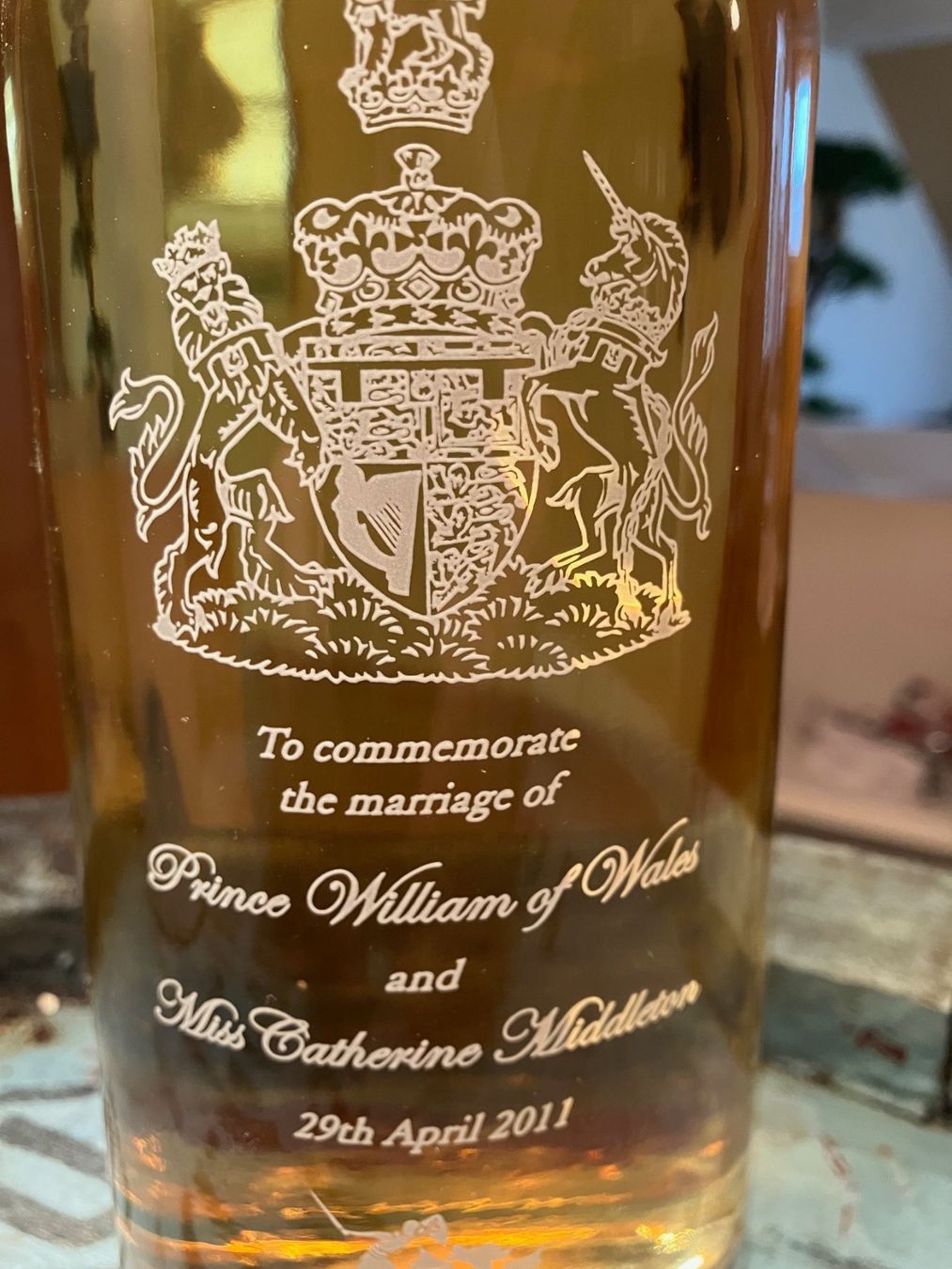 Bevande alcoliche: St.George's, Marriage William + Cathe 2011 – Nuovo e nell'imballaggio originale da Aarwangen venduto da concorde58 2