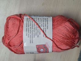 Handmade Garn 100 Prozent Baumwolle koralle 50gr