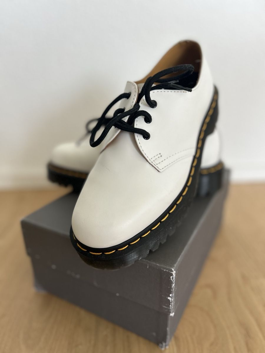 Dr. Martens Scarpe da donna: Dr Martens Laced shoes – Nuovo (secondo la descrizione) da Uitikon Waldegg venduto da any_6lcf 1