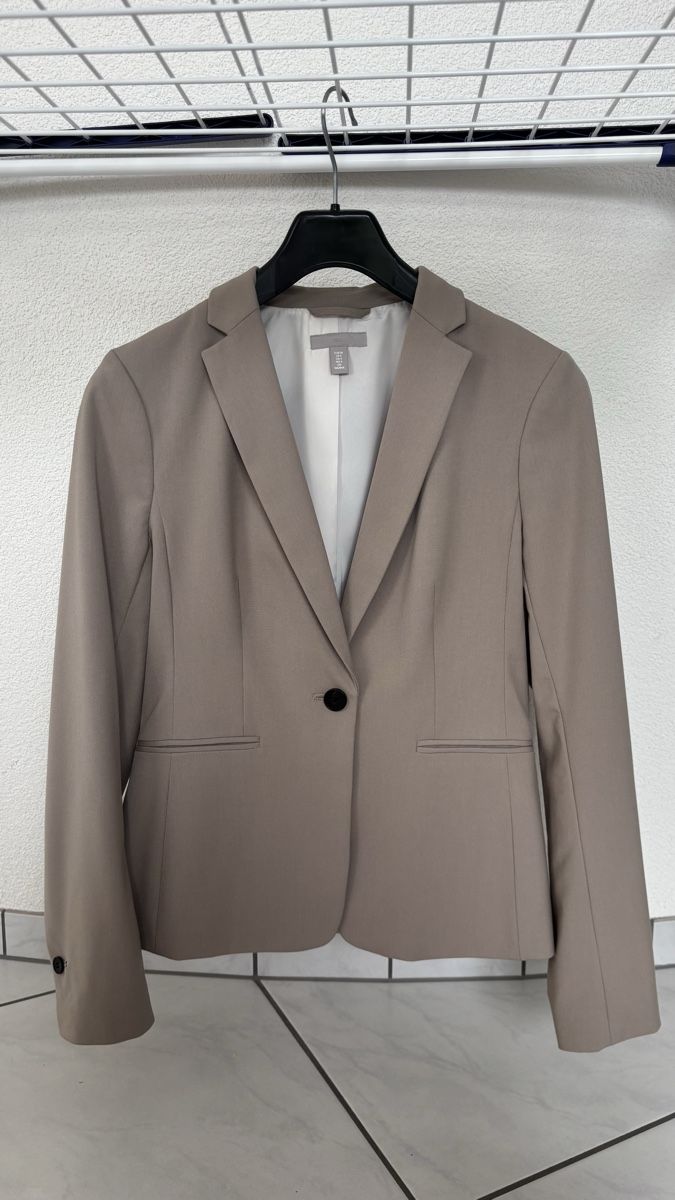 H&M Jacken: Blazer Damen, 36, beige, H&M – Gebraucht aus Wilen b. Wil von alimonera