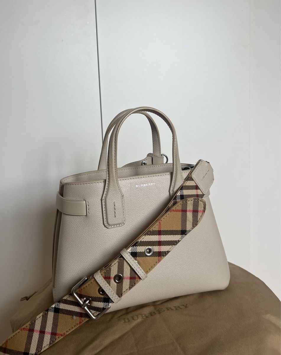 Burberry Borse da donna: BURBERRY Banner tote Beige – Nuovo (secondo la descrizione) da Niederlenz venduto da CXClouds