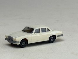 VE1- Herpa Jaguar XJ 6/12 cremeweiss