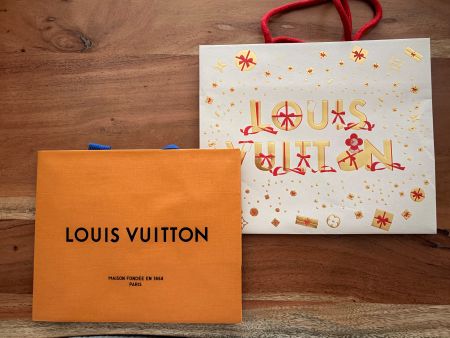2 neue Louis Vuitton Papierbags