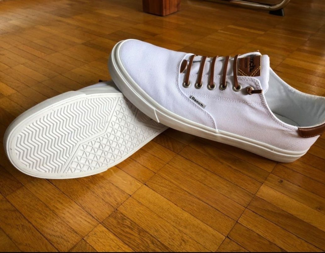 Bench Scarpe da uomo: Bench. Stoff Sneaker, weiss - Gr. 44 – Usato da Davos Wolfgang venduto da neg_ml2m 2