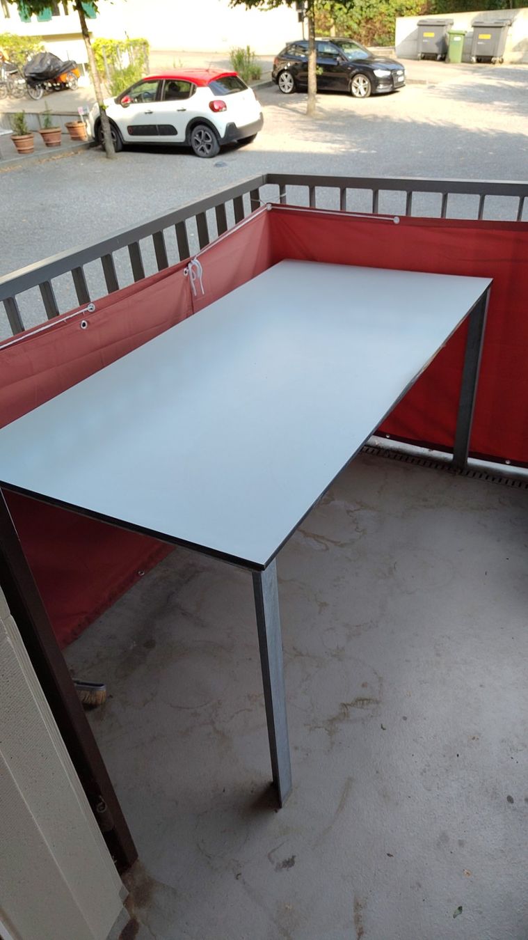 Tische: Outdoor/Balkontisch – Gebraucht aus Zürich von Fawi9