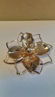 Elegante goldene Vintage Brosche im Blumen Design!