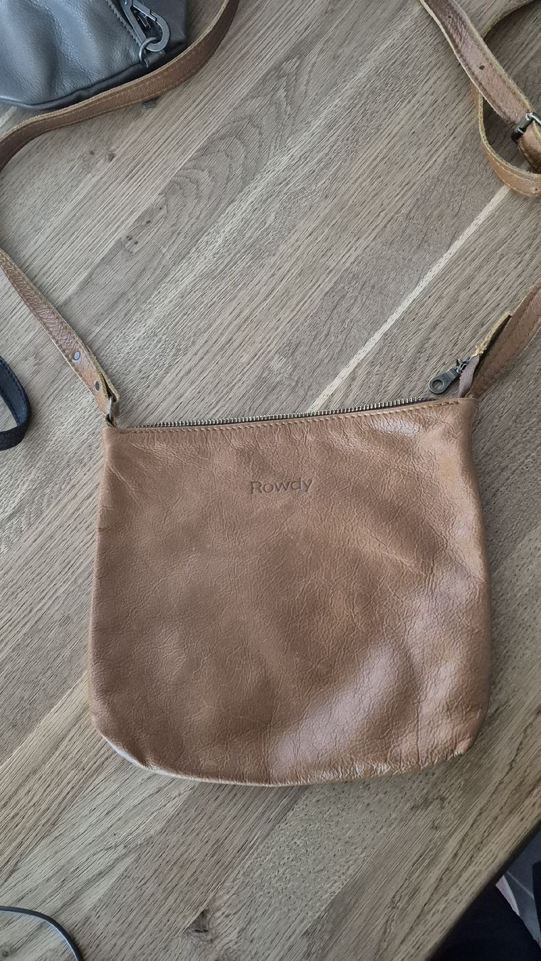 Sacs: Rowdy Leder Umhängetasche  – D'occasion à Aarberg par Cnika 1