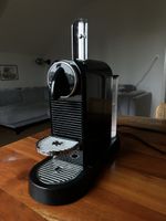 Nespresso Kapselmaschine schwarz 