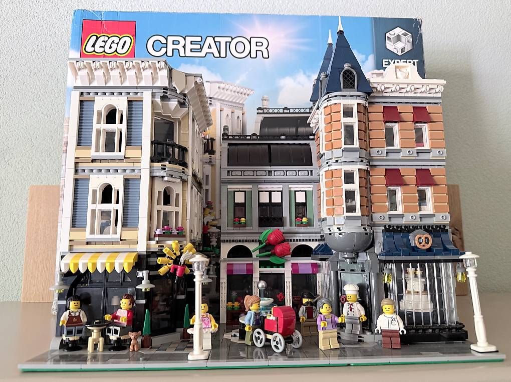 Lego Kit di costruzioni: LEGO Stadtleben 10255 – Usato da Dussnang venduto da Newyork810 1