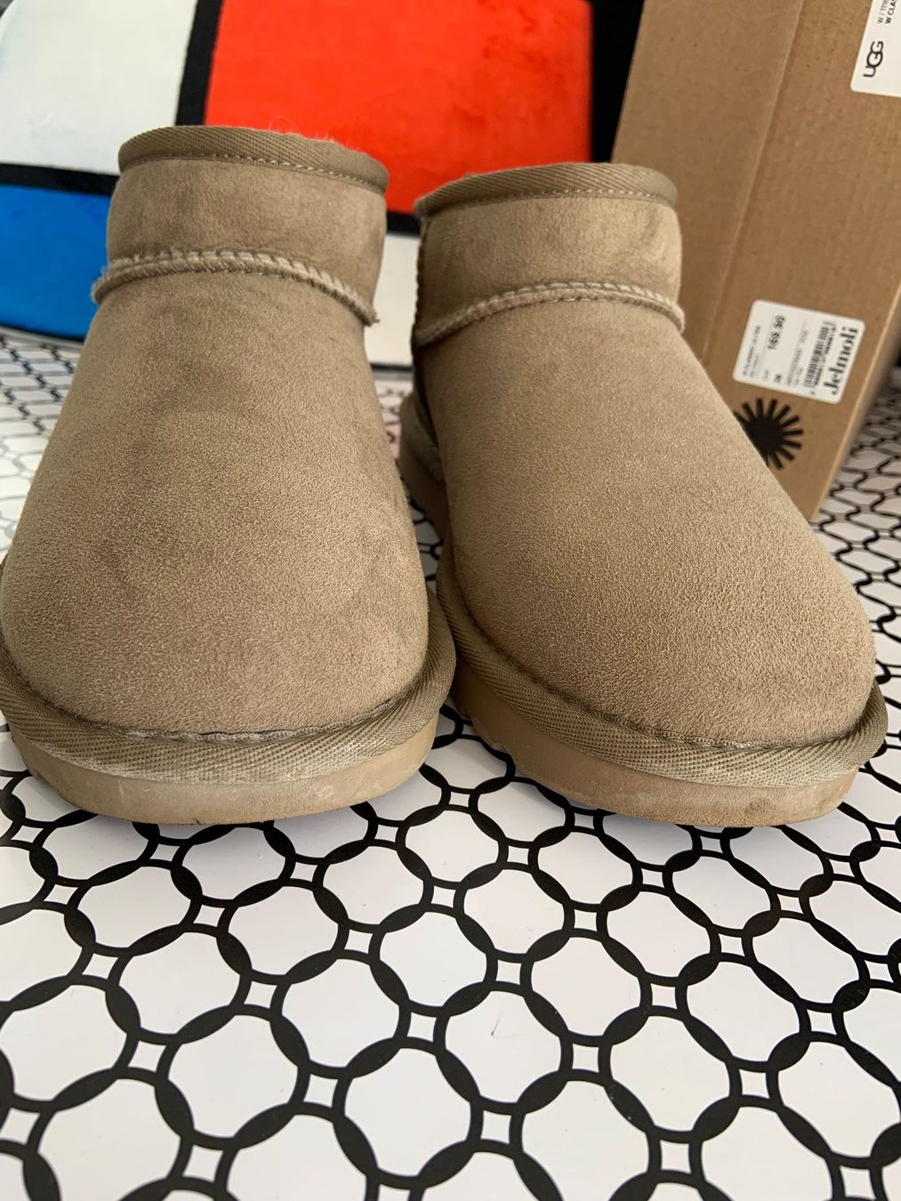 Ugg Scarpe da donna: Ugg Ultra Mini, olive/alp braun, Gr. 38 – Usato da Niederteufen venduto da mix18 7