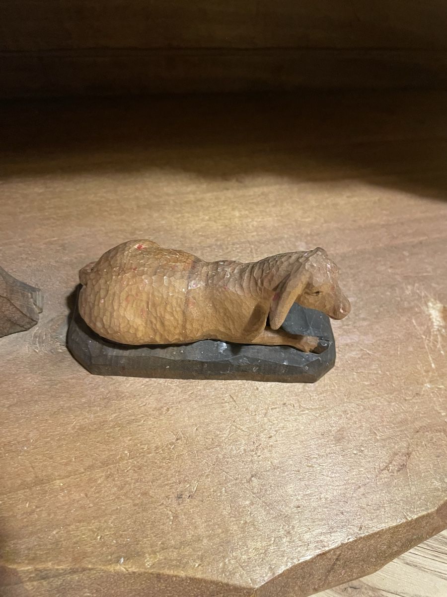 Statuette: Schaf liegend E. Thomann Brienz – Usato da Flawil venduto da Naphtali 3