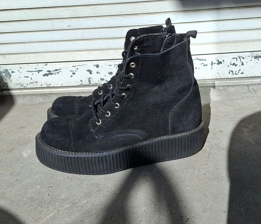Scarpe da donna: T.U.K Platform Stiefeletten – Usato da Basel venduto da des_7shx 1